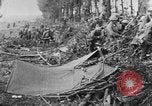 Standbild 2 Infanterie Division Missy-Aux-Bois Frankreich, 1918, aus Sekunde 19 historischem Filmmaterial Videoclip 65675044463