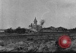 Image Français ville bombardée Rambucourt France, 1918, de la seconde 18 séquences d'archives historiques vidéo 65675044468