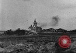 Image Français ville bombardée Rambucourt France, 1918, de la seconde 28 séquences d'archives historiques vidéo 65675044468