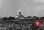 Image Français ville bombardée Rambucourt France, 1918, de la seconde 33 séquences d'archives historiques vidéo 65675044468