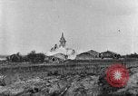 Image Français ville bombardée Rambucourt France, 1918, de la seconde 37 séquences d'archives historiques vidéo 65675044468