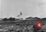 Image Français ville bombardée Rambucourt France, 1918, de la seconde 40 séquences d'archives historiques vidéo 65675044468