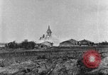 Image Français ville bombardée Rambucourt France, 1918, de la seconde 41 séquences d'archives historiques vidéo 65675044468