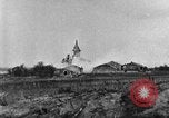 Image Français ville bombardée Rambucourt France, 1918, de la seconde 49 séquences d'archives historiques vidéo 65675044468