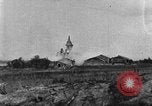 Image Français ville bombardée Rambucourt France, 1918, de la seconde 54 séquences d'archives historiques vidéo 65675044468