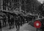 Standbild USA Soldaten Frankreich, 1918, aus Sekunde 45 historischem Filmmaterial Videoclip 65675044472