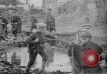 Standbild kanadischen Truppen Ploegsteert Belgien, 1917, aus Sekunde 46 historischem Filmmaterial Videoclip 65675044475