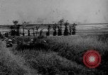 Image en Belgique pendant des forces canadiennes Première Guerre Mondiale Flandre occidentale Belgique, 1917, de la seconde 17 séquences d'archives historiques vidéo 65675044478