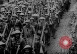 Image en Belgique pendant des forces canadiennes Première Guerre Mondiale Flandre occidentale Belgique, 1917, de la seconde 37 séquences d'archives historiques vidéo 65675044478