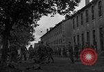 Standbild USA Soldaten Frankreich, 1944, aus Sekunde 35 historischem Filmmaterial Videoclip 65675044490