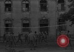 Standbild USA Soldaten Frankreich, 1944, aus Sekunde 47 historischem Filmmaterial Videoclip 65675044490