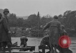 Standbild USA Soldaten Arnaville Frankreich, 1944, aus Sekunde 24 historischem Filmmaterial Videoclip 65675044491