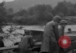 Standbild USA Soldaten Arnaville Frankreich, 1944, aus Sekunde 33 historischem Filmmaterial Videoclip 65675044491