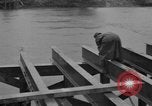 Standbild USA Soldaten Arnaville Frankreich, 1944, aus Sekunde 46 historischem Filmmaterial Videoclip 65675044491
