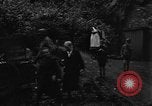 Standbild Vereinigten Staaten militärische Beamte Monschau Deutschland, 1944, aus Sekunde 25 historischem Filmmaterial Videoclip 65675044495