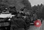 Standbild USA Soldaten Hurtgen Deutschland, 1944, aus Sekunde 19 historischem Filmmaterial Videoclip 65675044496