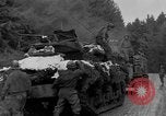 Standbild USA Soldaten Hurtgen Deutschland, 1944, aus Sekunde 22 historischem Filmmaterial Videoclip 65675044496