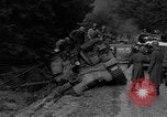 Standbild USA Soldaten Hurtgen Deutschland, 1944, aus Sekunde 27 historischem Filmmaterial Videoclip 65675044496