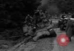 Standbild USA Soldaten Hurtgen Deutschland, 1944, aus Sekunde 28 historischem Filmmaterial Videoclip 65675044496