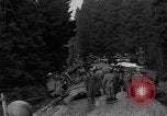 Standbild USA Soldaten Hurtgen Deutschland, 1944, aus Sekunde 42 historischem Filmmaterial Videoclip 65675044496
