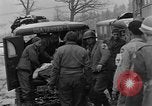 Standbild deutsche Oberstleutnant Freiherr Friedrich August von der Heydte Monschau Deutschland, 1944, aus Sekunde 19 historischem Filmmaterial Videoclip 65675044509
