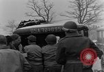 Standbild deutsche Oberstleutnant Freiherr Friedrich August von der Heydte Monschau Deutschland, 1944, aus Sekunde 22 historischem Filmmaterial Videoclip 65675044509