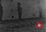 Standbild Ausführung von deutschen Spionen Belgien, 1944, aus Sekunde 42 historischem Filmmaterial Videoclip 65675044510