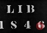 Standbild Soldaten jubeln Marseille Frankreich, 1945, aus Sekunde 1 historischem Filmmaterial Videoclip 65675044512