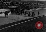 Standbild Soldaten jubeln Marseille Frankreich, 1945, aus Sekunde 6 historischem Filmmaterial Videoclip 65675044512