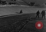 Standbild Soldaten jubeln Marseille Frankreich, 1945, aus Sekunde 23 historischem Filmmaterial Videoclip 65675044512