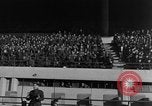 Standbild Soldaten jubeln Marseille Frankreich, 1945, aus Sekunde 46 historischem Filmmaterial Videoclip 65675044512