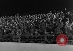 Standbild Soldaten jubeln Marseille Frankreich, 1945, aus Sekunde 59 historischem Filmmaterial Videoclip 65675044512