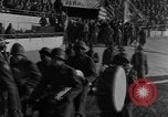 Standbild Soldaten als Publikum Marseille Frankreich, 1945, aus Sekunde 28 historischem Filmmaterial Videoclip 65675044514