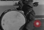 Standbild Soldaten als Publikum Marseille Frankreich, 1945, aus Sekunde 32 historischem Filmmaterial Videoclip 65675044514