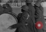 Standbild Soldaten als Publikum Marseille Frankreich, 1945, aus Sekunde 33 historischem Filmmaterial Videoclip 65675044514