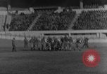 Standbild Soldaten als Publikum Marseille Frankreich, 1945, aus Sekunde 55 historischem Filmmaterial Videoclip 65675044514
