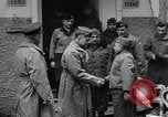 Standbild Generalleutnant Lucian K Truscott Jr Italien, 1944, aus Sekunde 33 historischem Filmmaterial Videoclip 65675044518