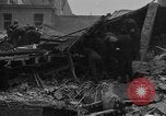 Standbild V-2 Rakete Streik in Antwerpen Belgien, 1944, aus Sekunde 8 historischem Filmmaterial Videoclip 65675044522