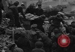 Standbild V-2 Rakete Streik in Antwerpen Belgien, 1944, aus Sekunde 16 historischem Filmmaterial Videoclip 65675044522
