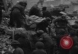 Standbild V-2 Rakete Streik in Antwerpen Belgien, 1944, aus Sekunde 17 historischem Filmmaterial Videoclip 65675044522