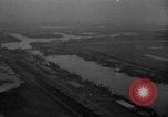 Standbild V-2 Rakete Streik in Antwerpen Belgien, 1944, aus Sekunde 23 historischem Filmmaterial Videoclip 65675044522