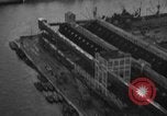 Standbild V-2 Rakete Streik in Antwerpen Belgien, 1944, aus Sekunde 32 historischem Filmmaterial Videoclip 65675044522