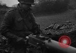 Standbild American 30 Infanterie Division setzt Verteidigung in Holz Stavelot Belgien, 1944, aus Sekunde 13 historischem Filmmaterial Videoclip 65675044524