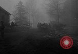Standbild American 30 Infanterie Division setzt Verteidigung in Holz Stavelot Belgien, 1944, aus Sekunde 24 historischem Filmmaterial Videoclip 65675044524