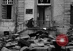 Standbild American 30 Infanterie Division setzt Verteidigung in Holz Stavelot Belgien, 1944, aus Sekunde 45 historischem Filmmaterial Videoclip 65675044524