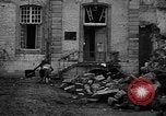 Standbild American 30 Infanterie Division setzt Verteidigung in Holz Stavelot Belgien, 1944, aus Sekunde 49 historischem Filmmaterial Videoclip 65675044524
