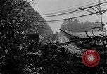 Standbild American 30 Infanterie Division setzt Verteidigung in Wald in der Nähe von Malmedy Malmedy Belgien, 1944, aus Sekunde 30 historischem Filmmaterial Videoclip 65675044525