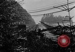 Standbild American 30 Infanterie Division setzt Verteidigung in Wald in der Nähe von Malmedy Malmedy Belgien, 1944, aus Sekunde 32 historischem Filmmaterial Videoclip 65675044525