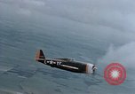Standbild P-51 England, 1945, aus Sekunde 12 historischem Filmmaterial Videoclip 65675044535