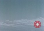 Standbild P-51 England, 1945, aus Sekunde 47 historischem Filmmaterial Videoclip 65675044535
